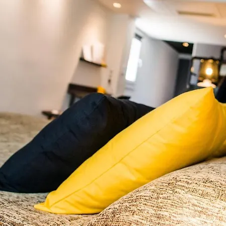 Cit'hotel Stim'otel 아쟁